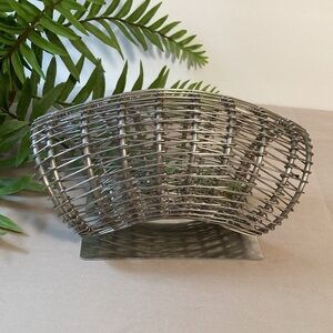 Vintage Metal Coil Arch Flower Frog 1987